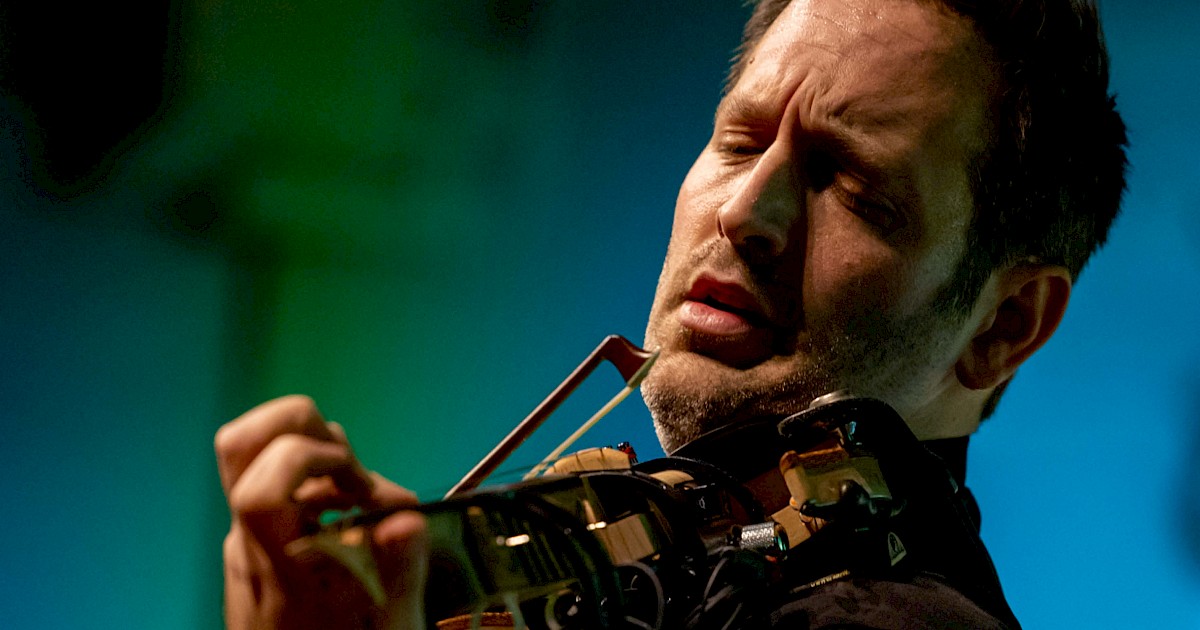 Virtuoso: Top 2000 cover band met Electrifying Strings
