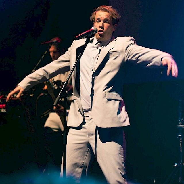 BLANKO brengt samen met 8 getalenteerde vrienden een eerbetoon aan Talking Heads.