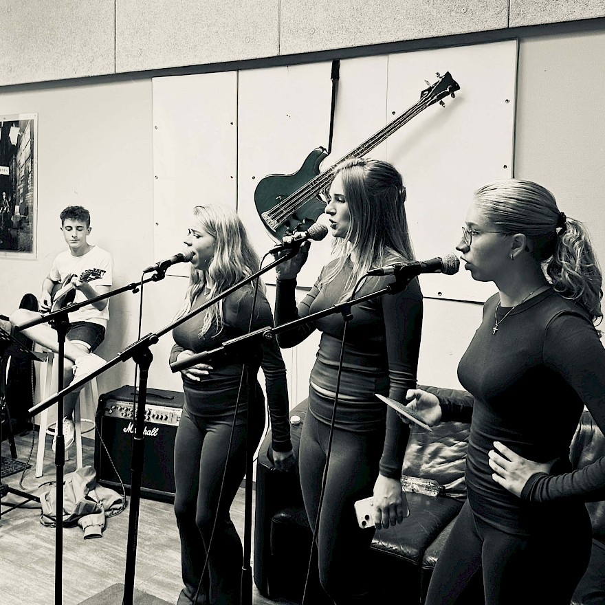 Band Talent - Rewind, Rising, Mixed-Up en meer