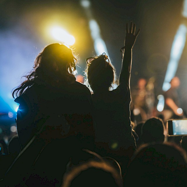 Poppodium PX en het VSBfonds slaan de handen ineen en roepen bands en acts op om mee te doen met de wedstrijd Muziek schept een Band. De winnaar ontvangt maar liefst €2000 om een maatschappelijk muziekproject uit te voeren.