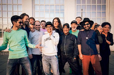 De Niemanders met Ontmoet Ons