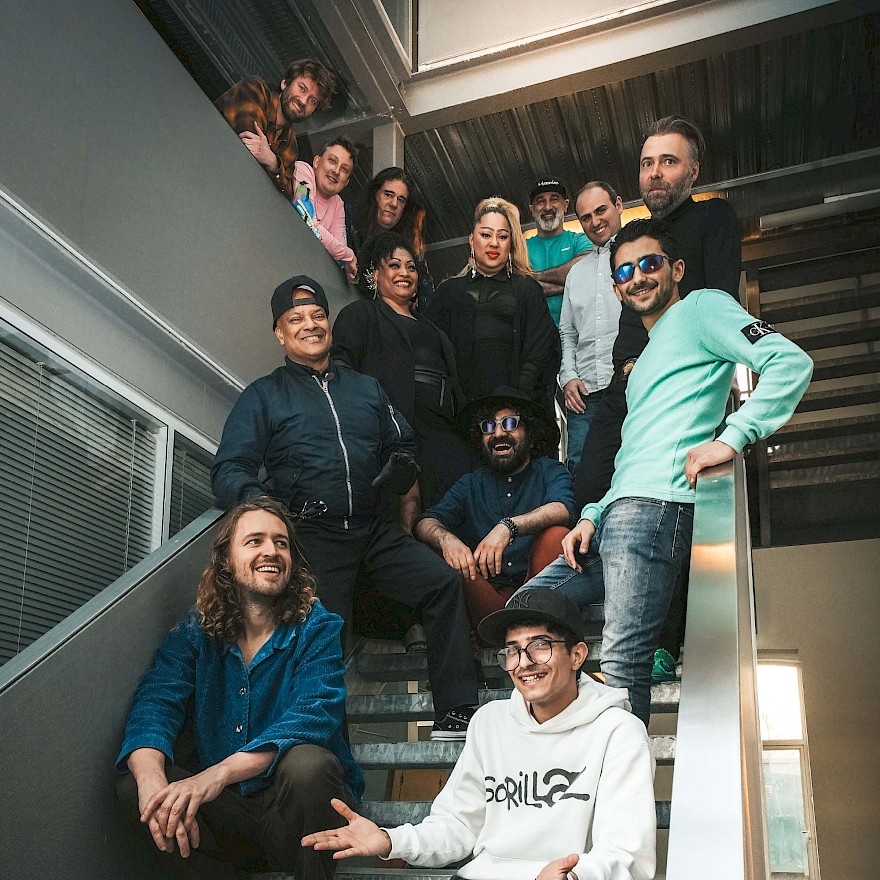 De Niemanders met Ontmoet Ons