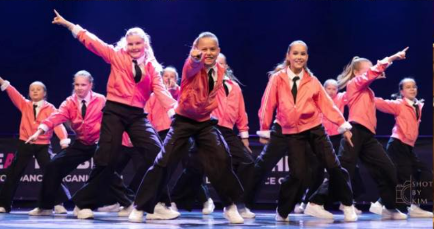 Dans- & Toneelshow van Dance & Fitness Leeflang Koning